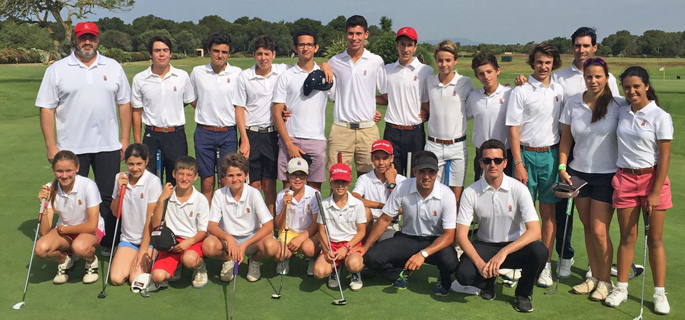 Concentración de los grupos de trabajo y clasificados para Campeonato España infantil, alevín y benjamín