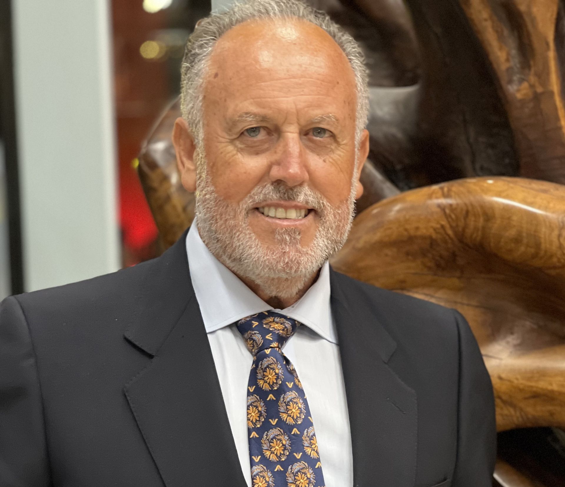 Eustaquio Lorite recibe el galardón al trabajador del sector turístico