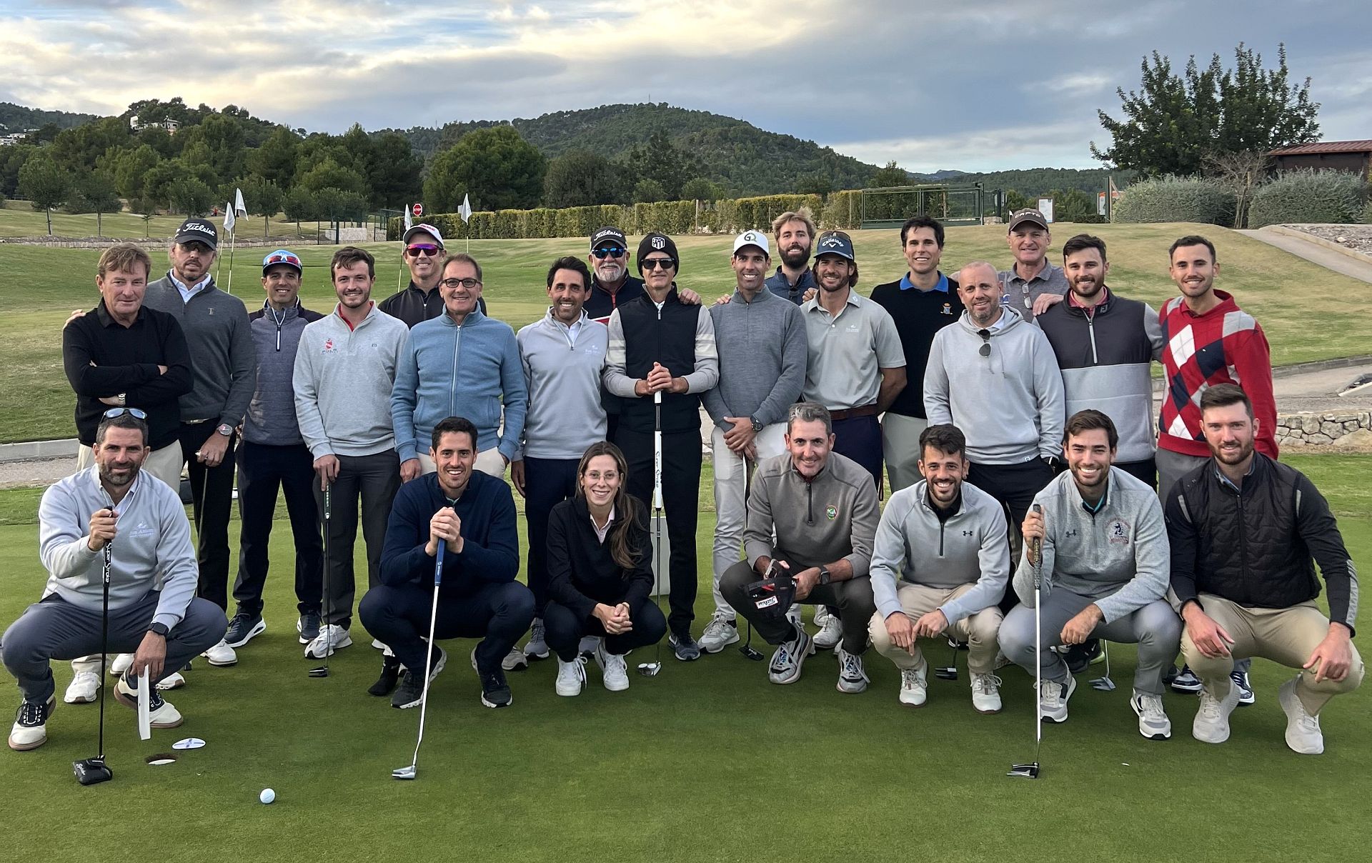 Los profesionales de Baleares asisten a una formación de putt