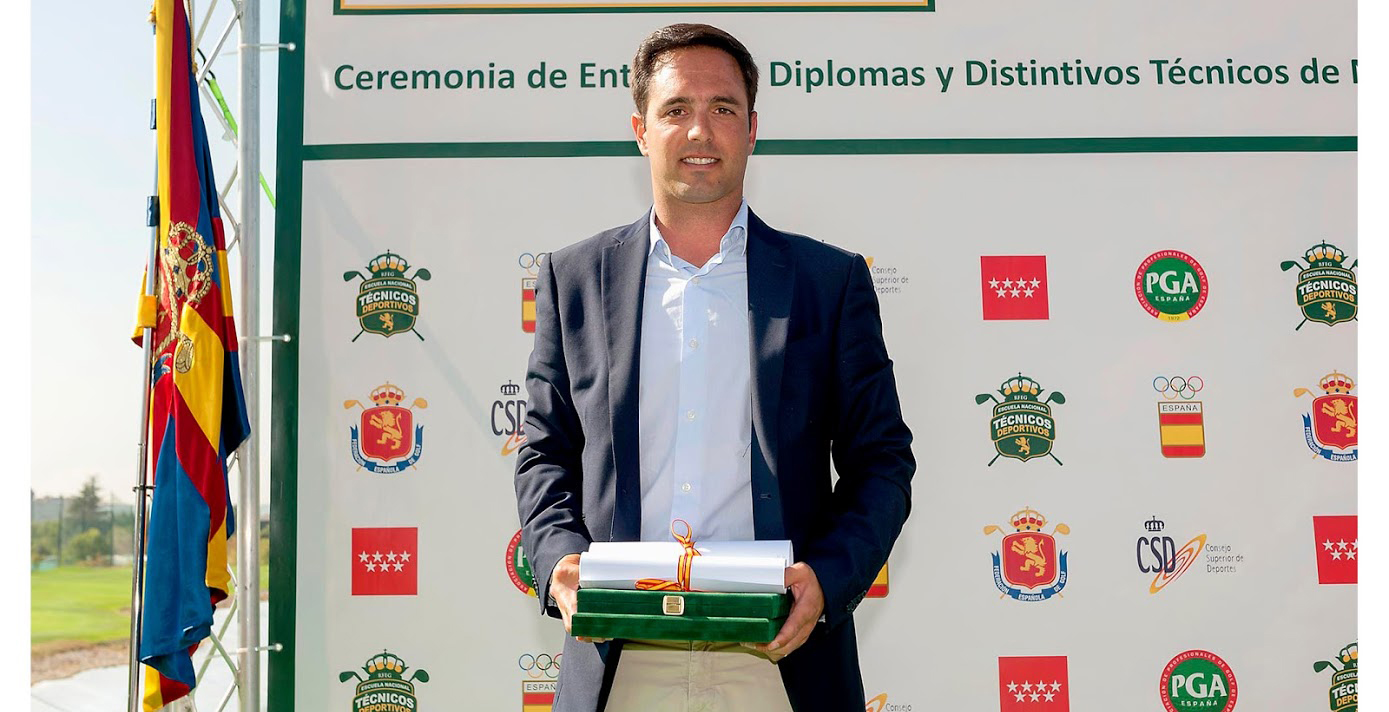 Entrega de diplomas de la Escuela Nacional de Técnicos Deportivos