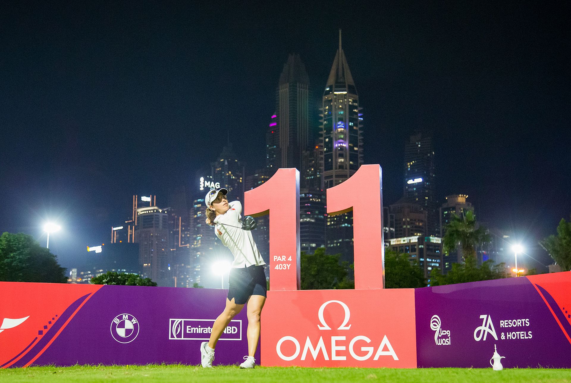 Nuria Iturrioz tercera en el Omega Dubai Moonlight Classic