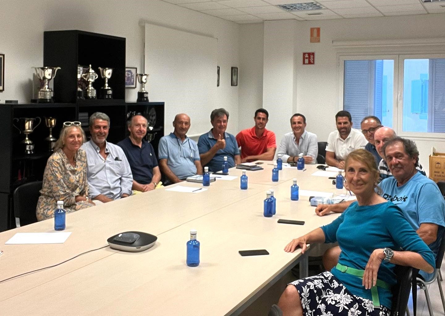 Tarde de reciclaje con los árbitros de la FBG