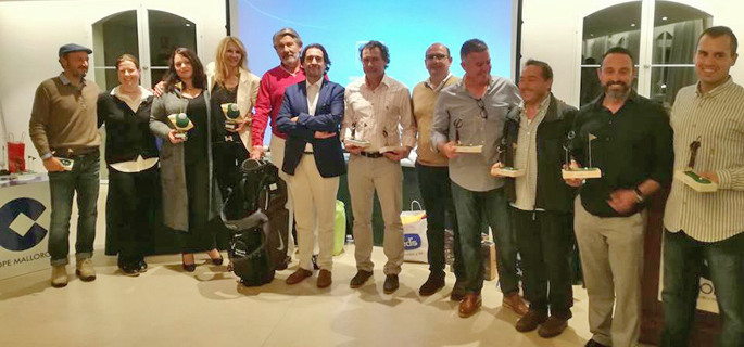 Daniela Modrok y Natasha Segner vencedoras scratch en el Torneo COPE
