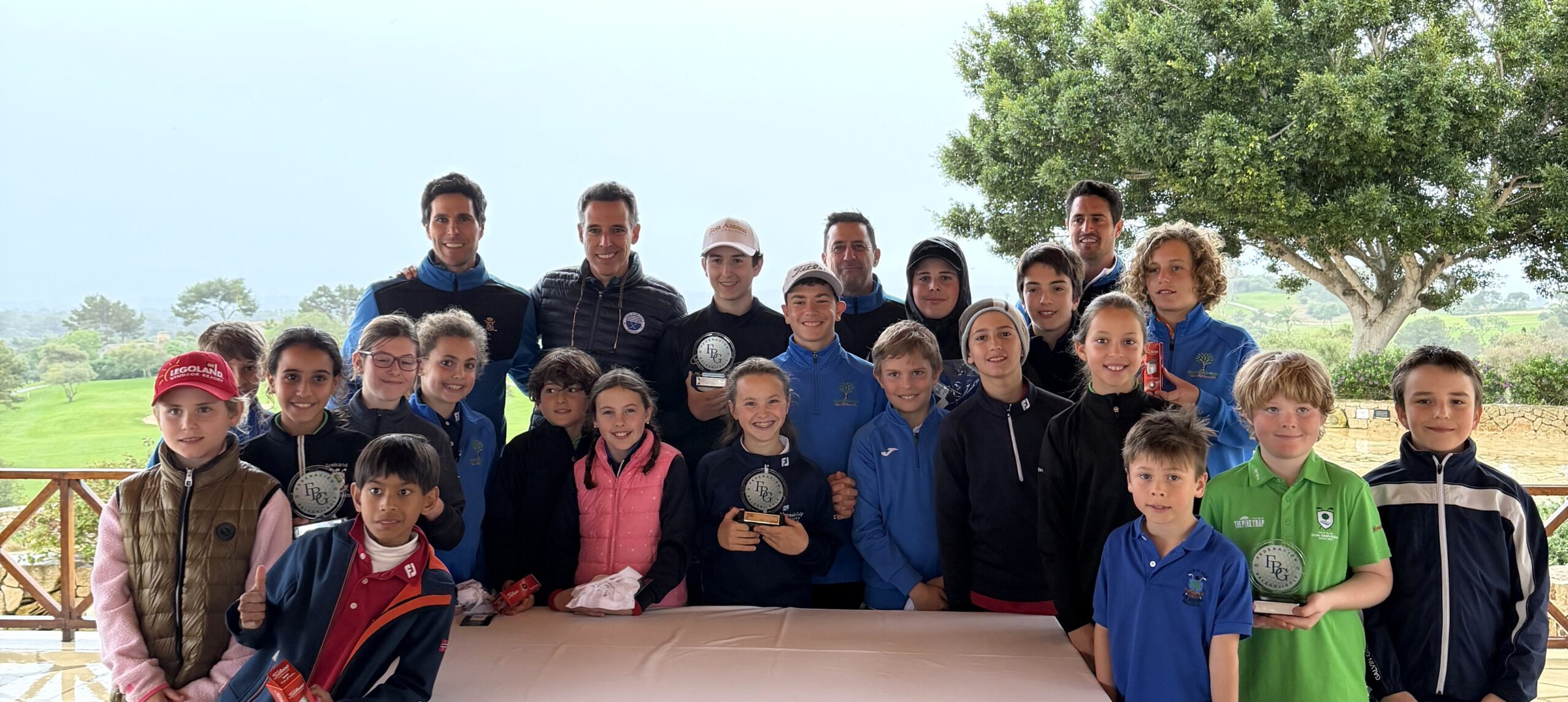 Eneko Etxabe y Teresa Calvar lideran la IV prueba del Circuito Junior