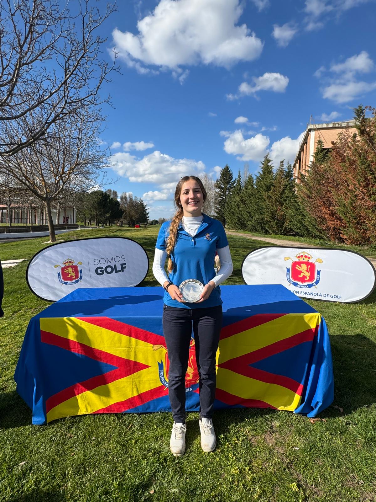 Teresa Calvar roza el triunfo en el Nacional Juvenil de Villamayor
