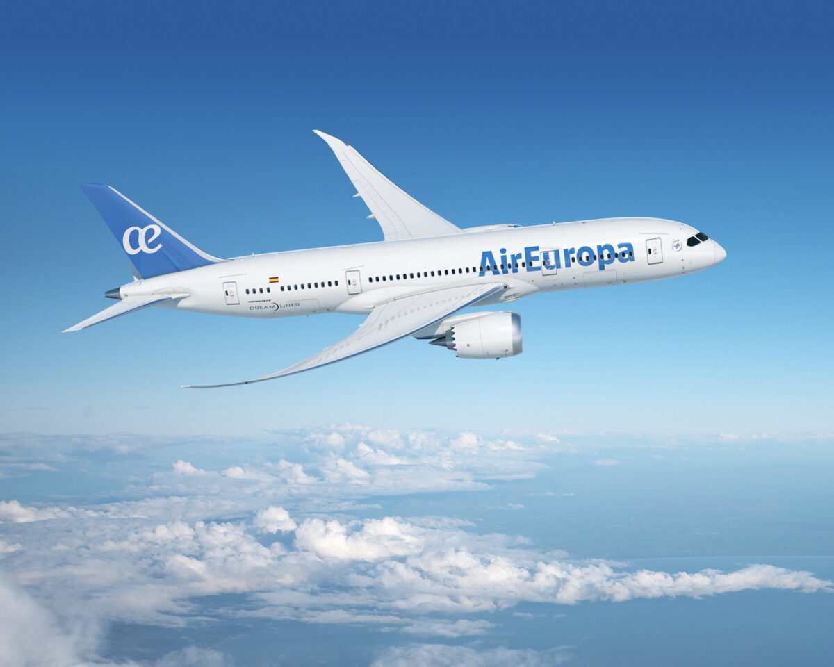 Air Europa renueva como colaborador de la Federación