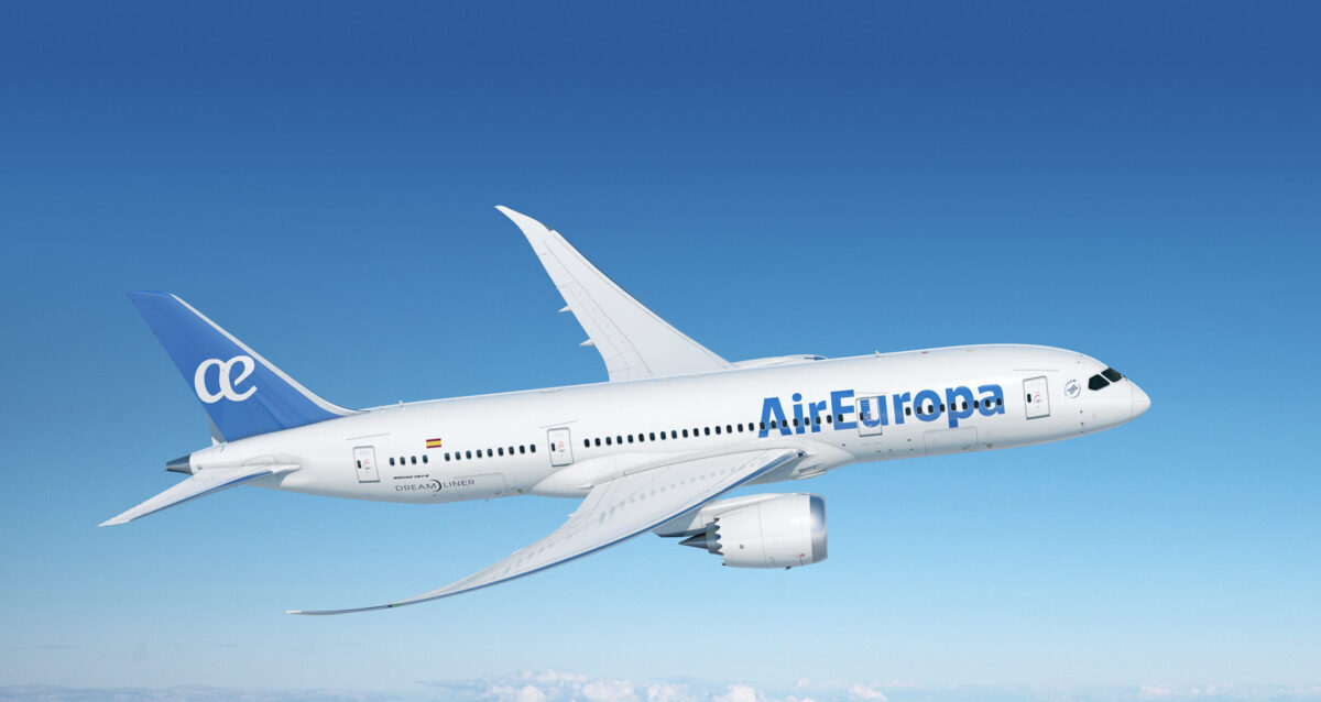 Air Europa renueva como colaborador de la Federación