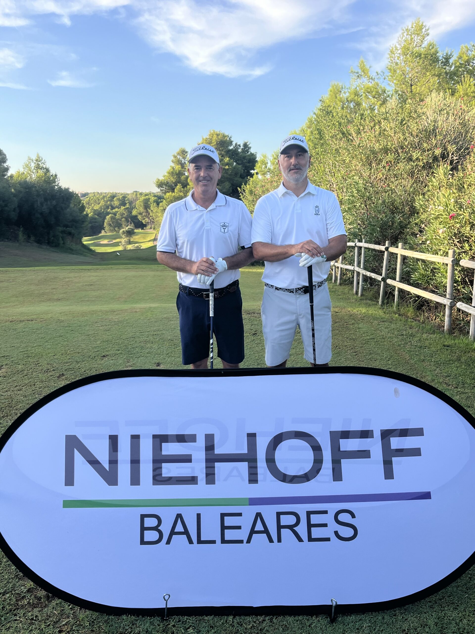Borja Azpilicueta y Nicasio Domínguez, campeones de Baleares Dobles Senior Masculino en el Real Golf Bendinat 